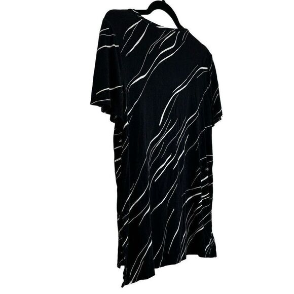 Alfani Round Neck Short Sleeve Abstract Print T-Shirt Black & White XS - Picture 4 of 5